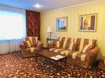 Двухкомнатный люкс (Suite Superior) в Гостинице Славянка